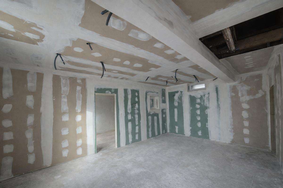 Ensemble immobilier - photo 3