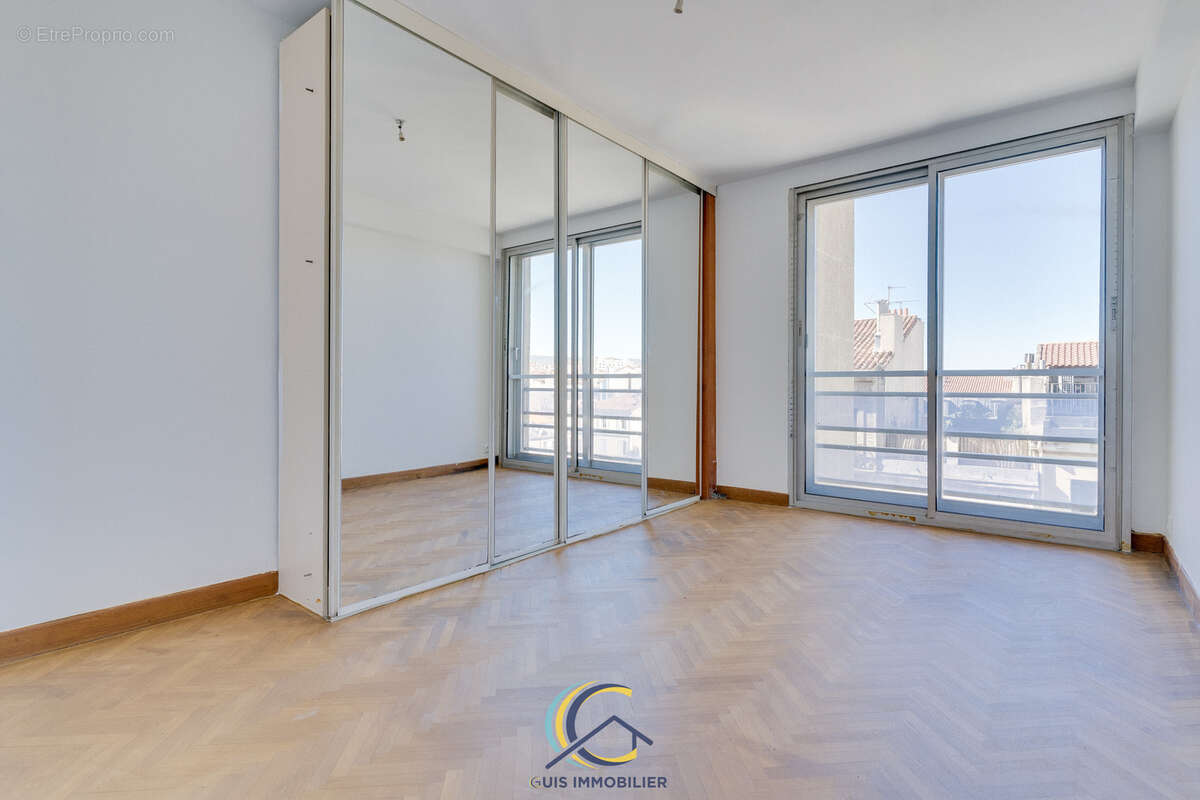 Appartement à MARSEILLE-6E