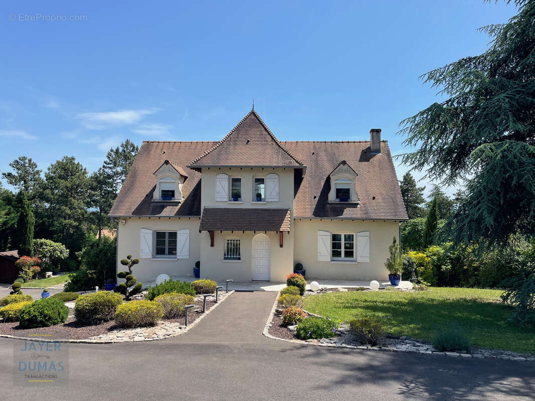 Maison à GIVRY