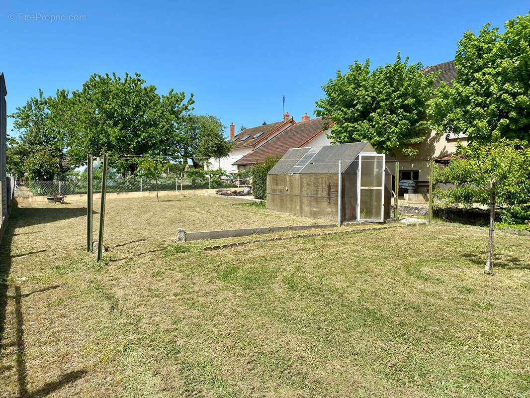 Maison à SAINT-BERAIN-SOUS-SANVIGNES