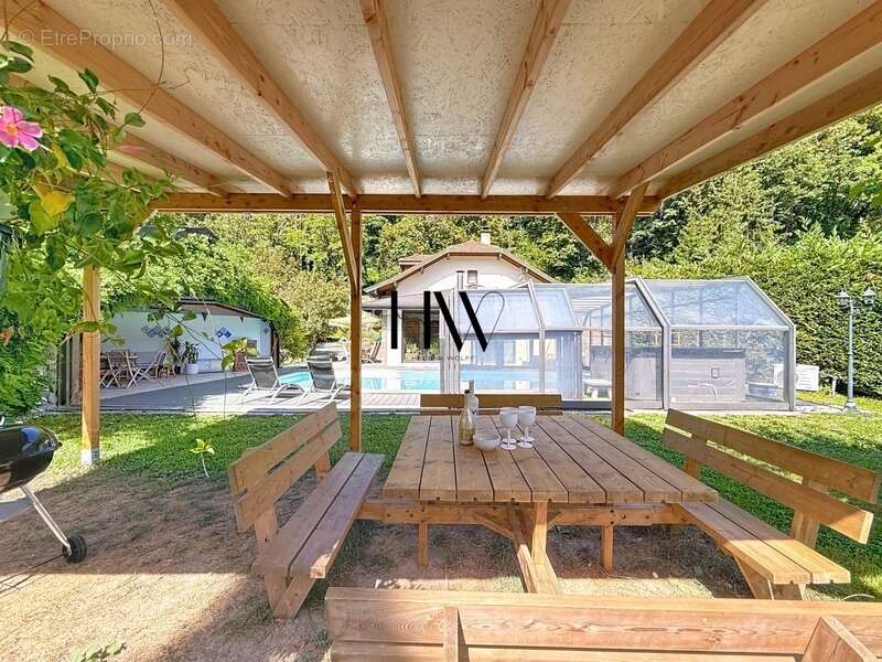 Maison à VETRAZ-MONTHOUX