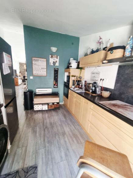 Rare Draguignan centre bel appartement F3 traversant avec terrasse et balcon en dernier étage 159000€ dpe d - photo 5