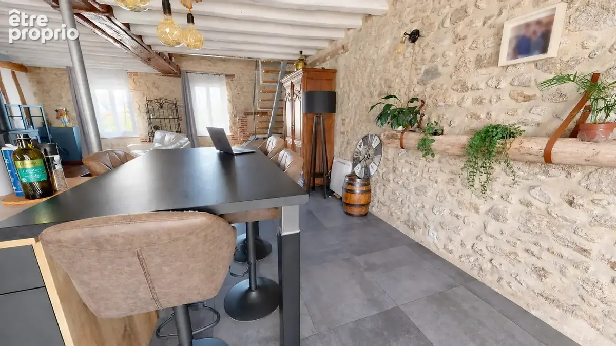 Appartement 5 pièces 140 m² à vendre à Saint-Denis-En-Val (45560) - photo 3