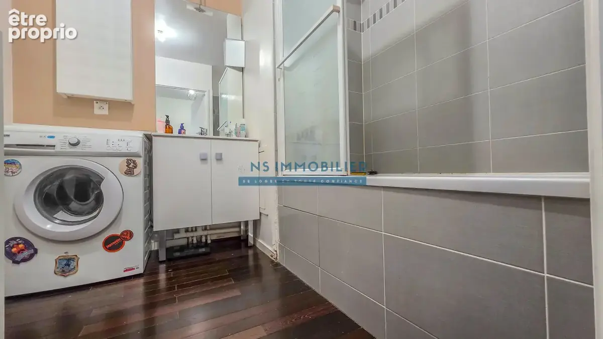 Appartement F4 74m2 + Terrasse + 2 Parkings - photo 8