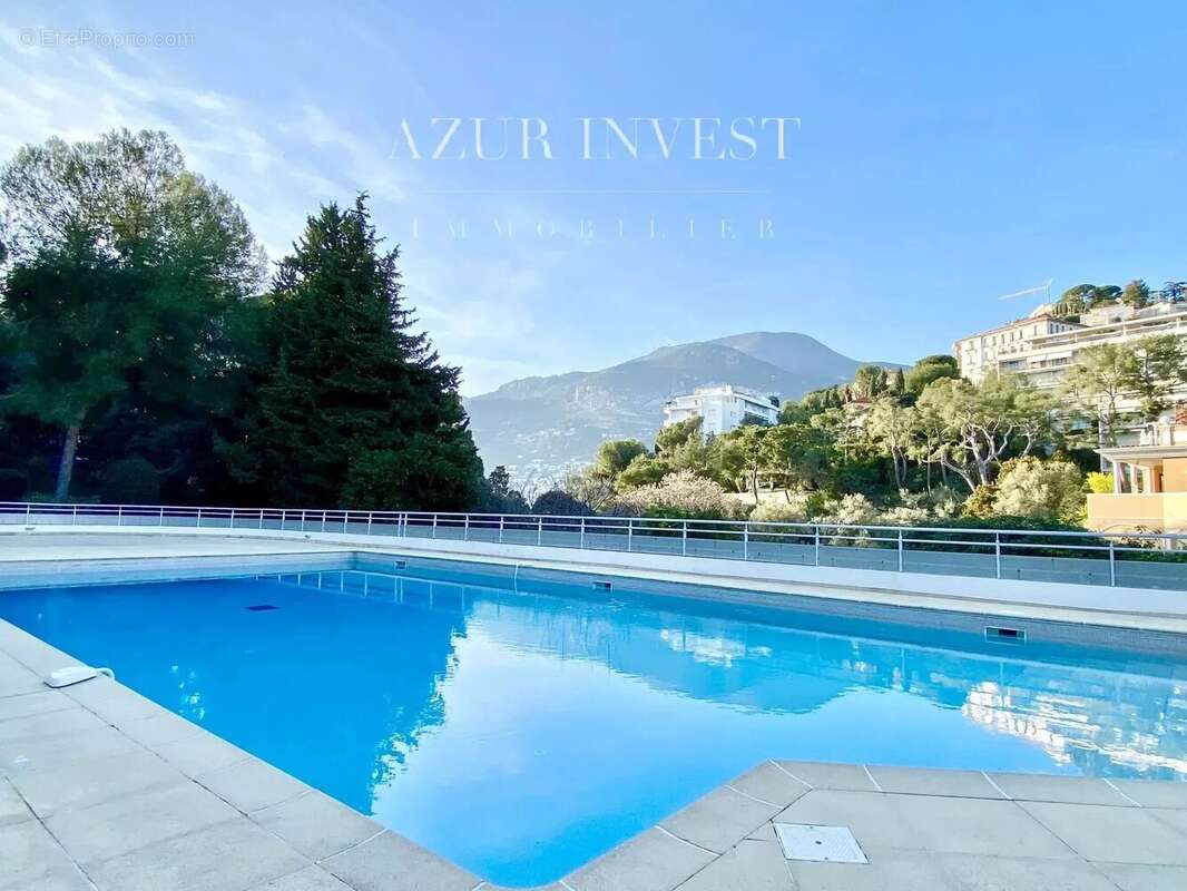 Appartement à ROQUEBRUNE-CAP-MARTIN