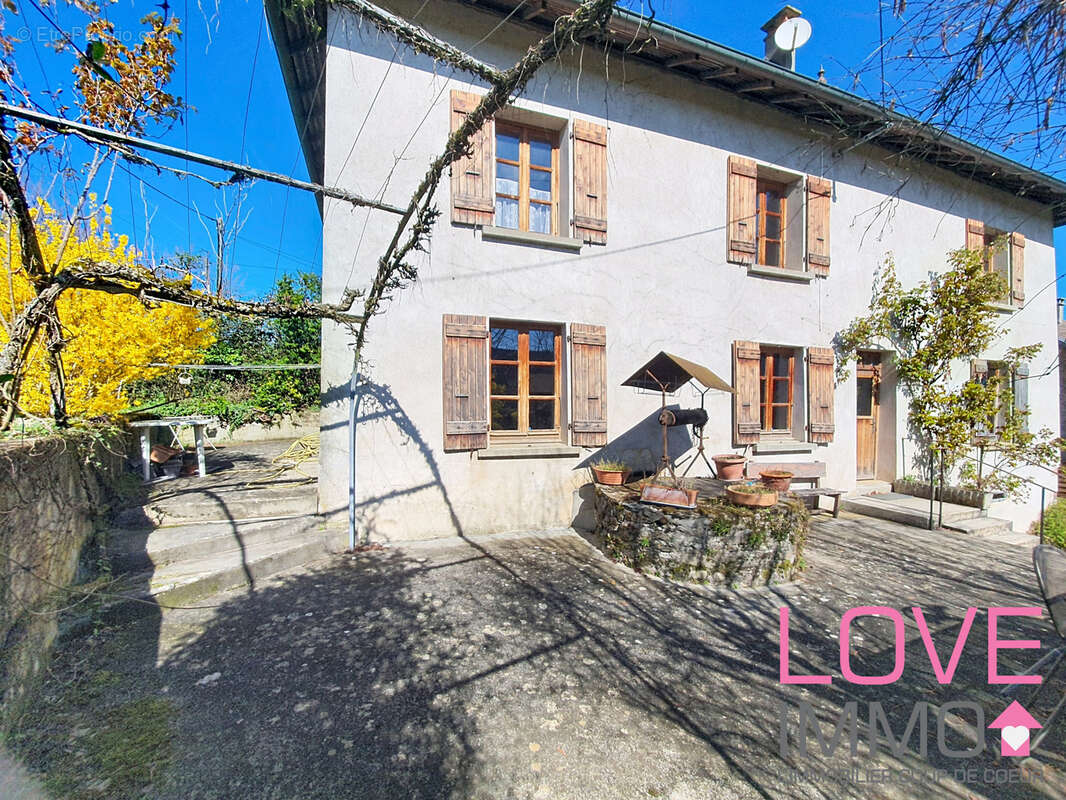 Maison à LA TOUR-DU-PIN