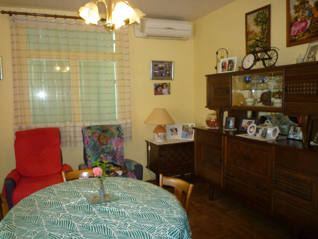 Maison à MONTAYRAL