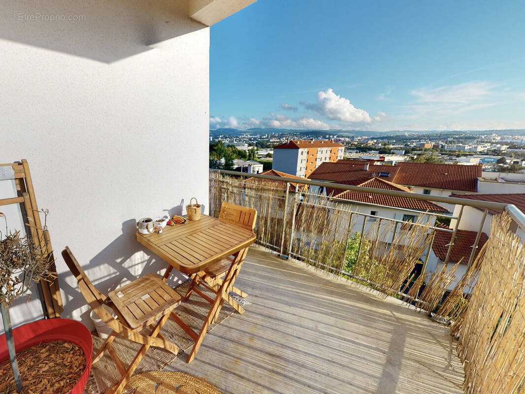 Appartement à SAINT-ETIENNE