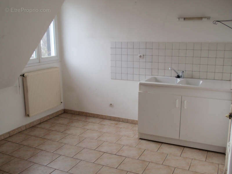 GRAND APPARTEMENT  au 3ème  avec ascenseur ... - photo 3
