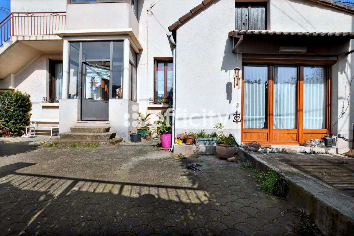 Appartement à VENISSIEUX