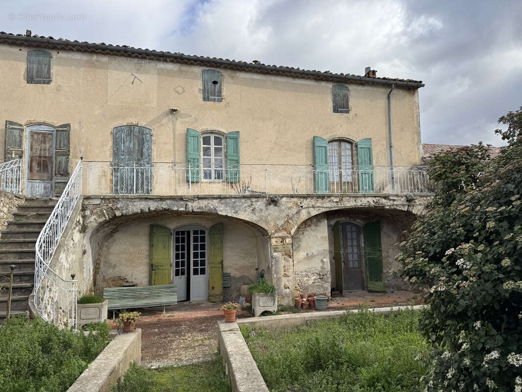 Maison à MONTPEYROUX