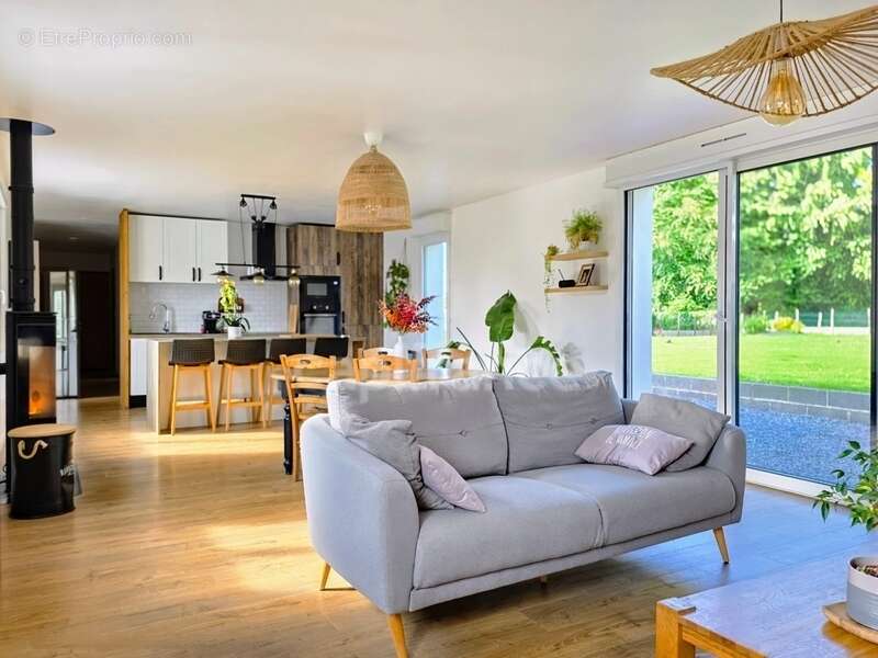 Maison à SAINT-QUENTIN-LA-MOTTE-CROIX-AU-BAILLY