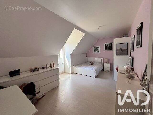 Maison 150 m² à Rochefort-En-Yvelines  - photo 9