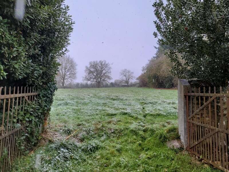 Maison à AINAY-LE-CHATEAU