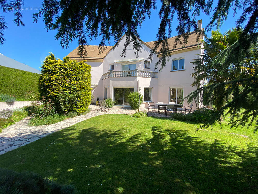 Maison à MONTFORT-L'AMAURY