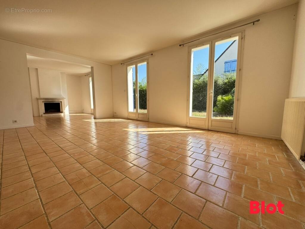 Maison à BRUZ