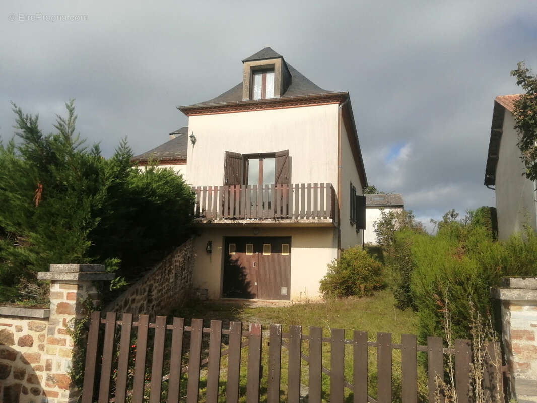 Maison à MAGNAC-LAVAL