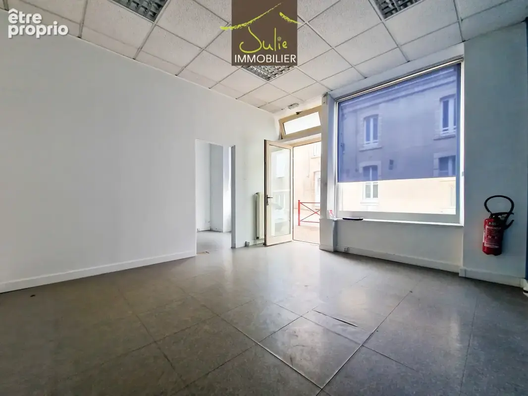 Special investisseur immeuble a bressuire - photo 2