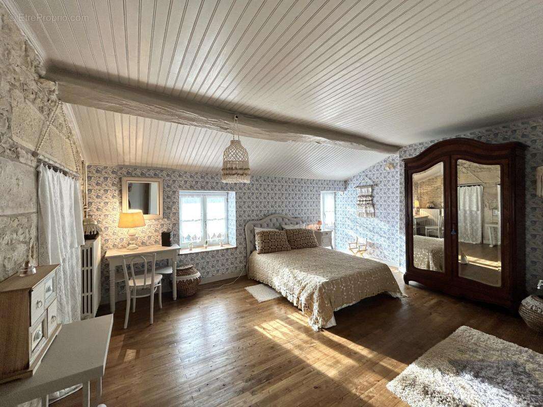 longère en pierres avec granges , 3 chambres, possibilité ch - photo 5