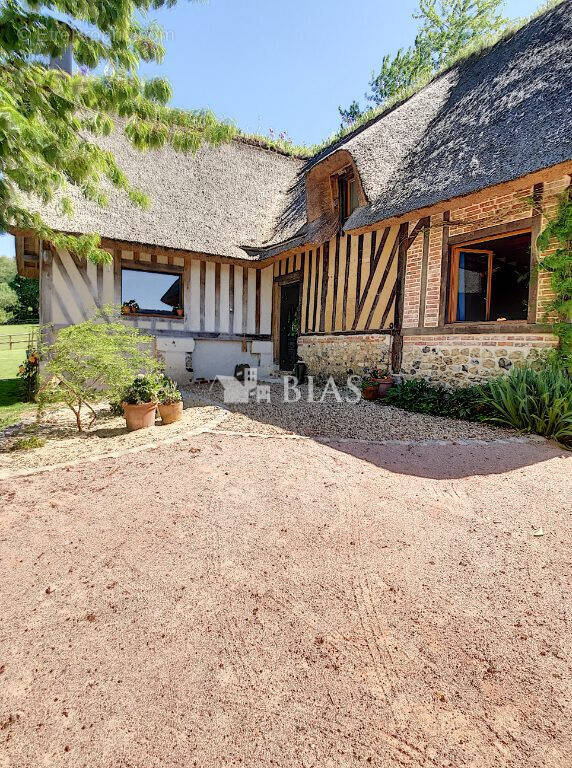 Maison à FIQUEFLEUR-EQUAINVILLE