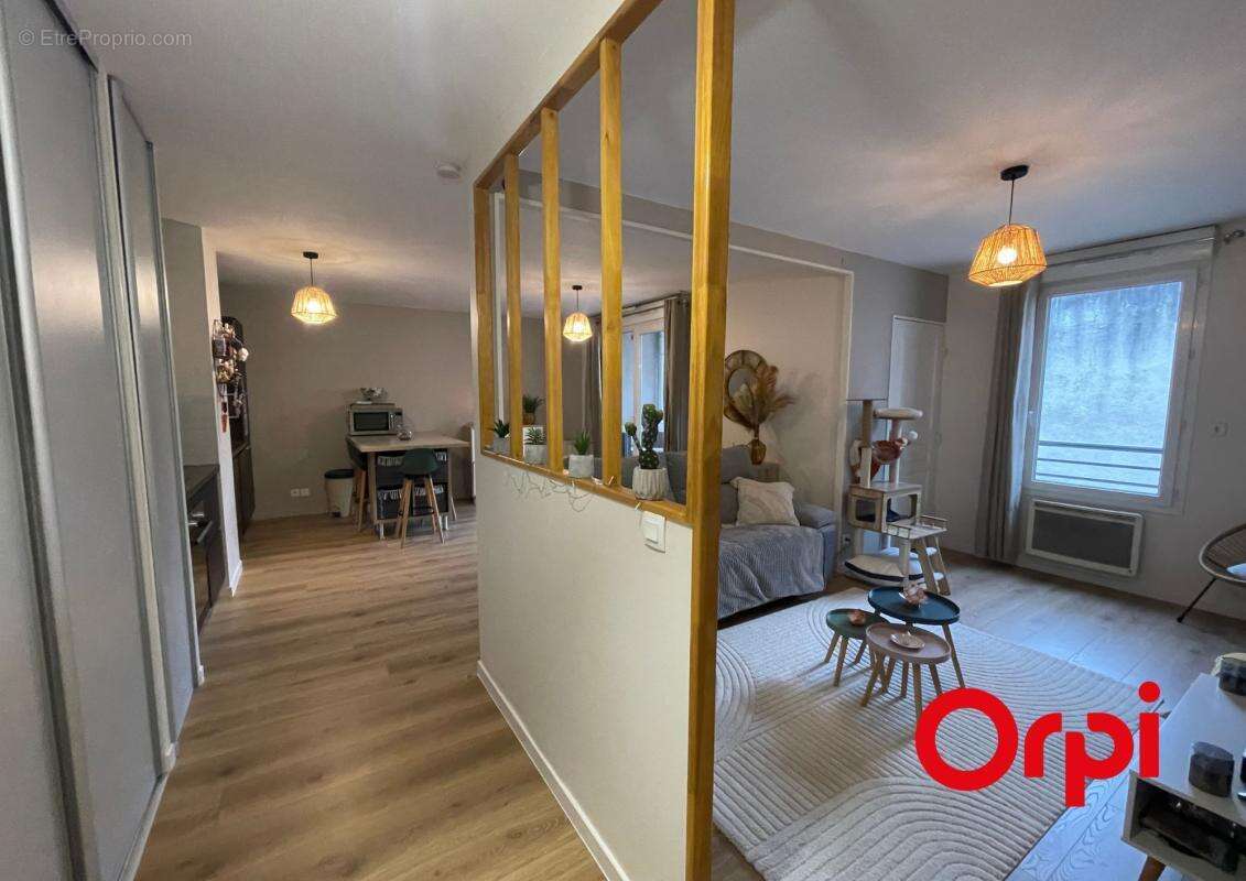 Appartement à VENISSIEUX