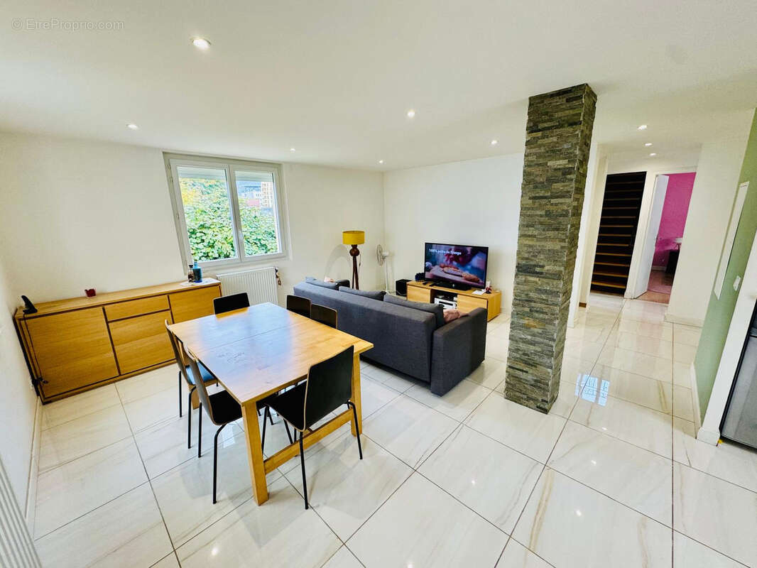 Maison à SAINT-MARTIN-D&#039;HERES