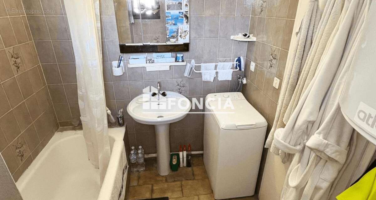 Appartement à LA LONDE-LES-MAURES