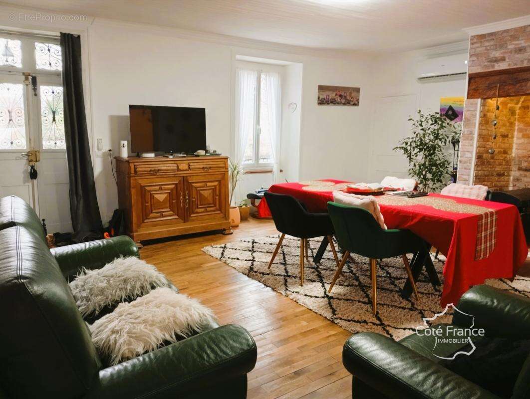 Maison à SAINT-PRIVAT