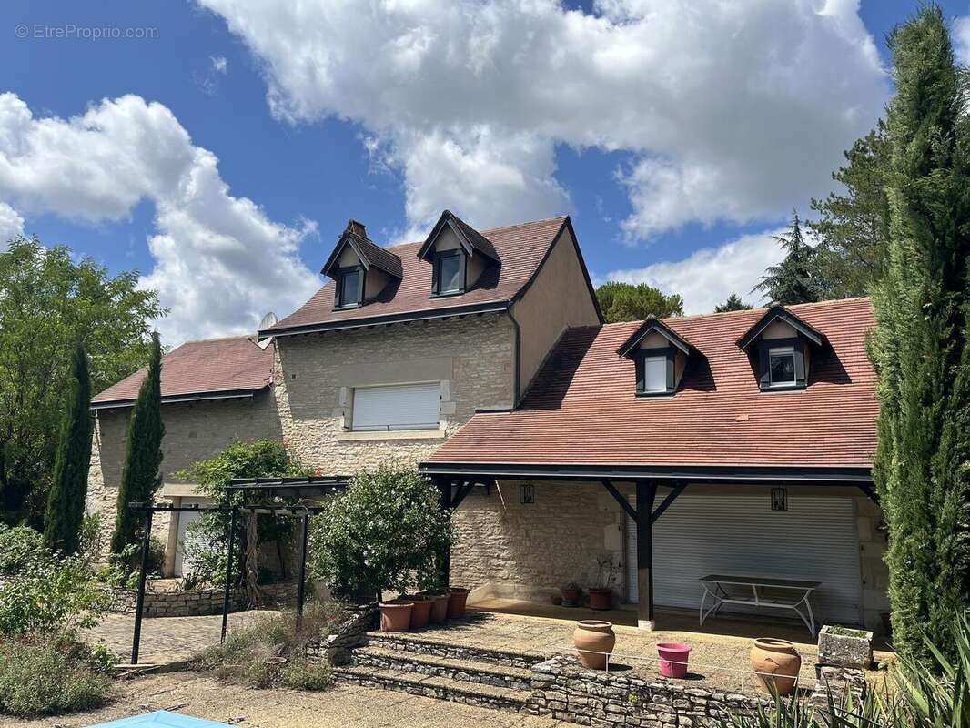 Façade - Maison à VILLENEUVE