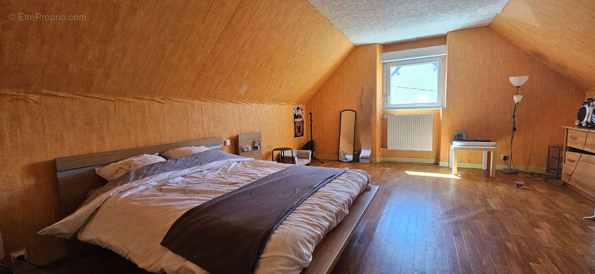 A VENDRE - Maison HUELGOAT 5 pièce(s)  90 m² - photo 5