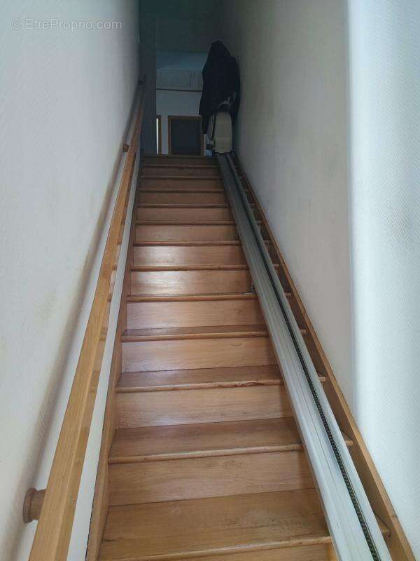 GRAND DUPLEX T4 avec cour intérieure BAGNOLS-SUR-CEZE 30200 - photo 6
