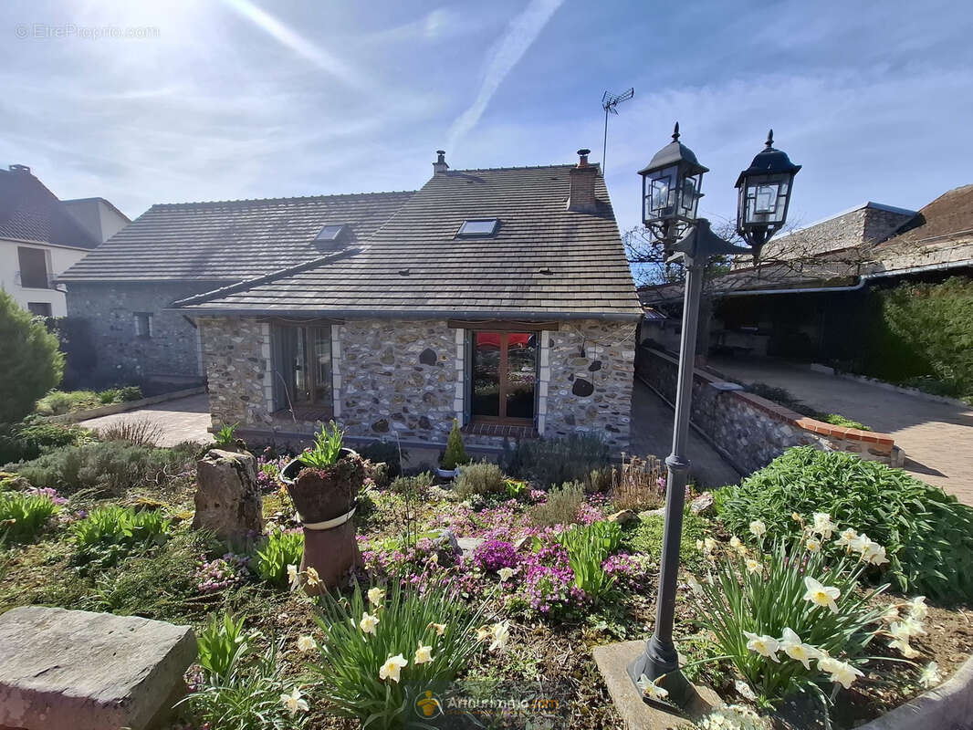 Maison à COULOMMIERS