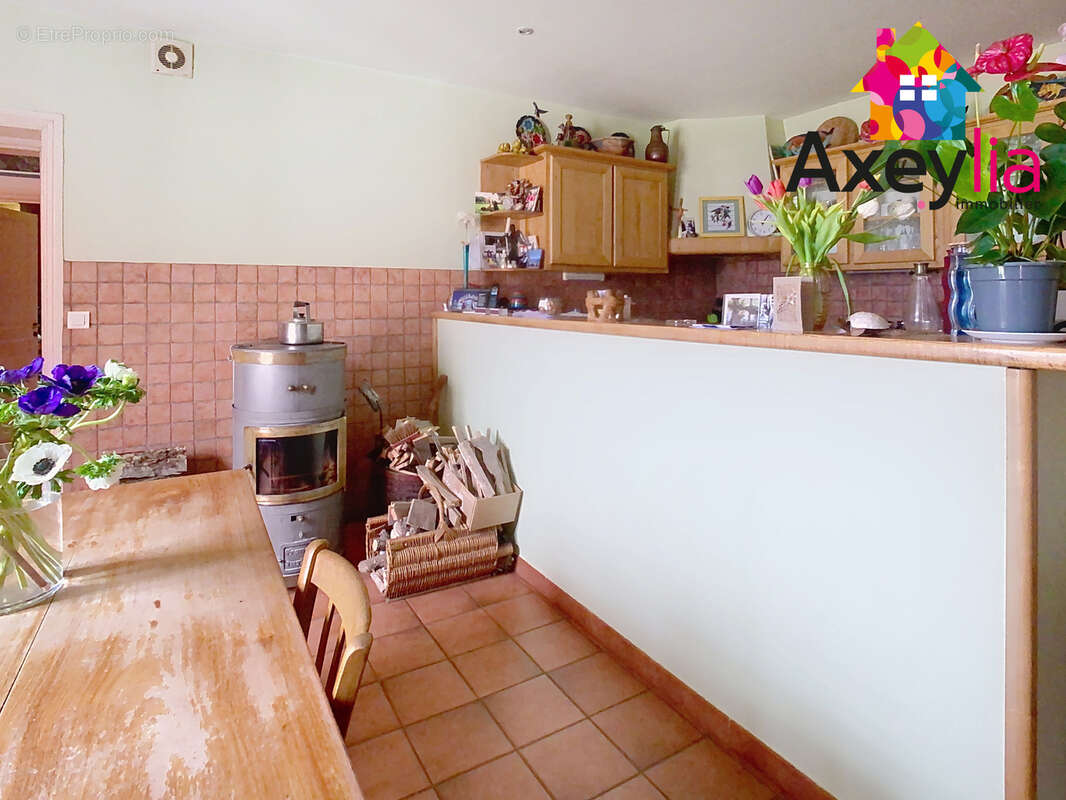 Maison à SAINT-JEAN-SAINT-MAURICE-SUR-LOIRE