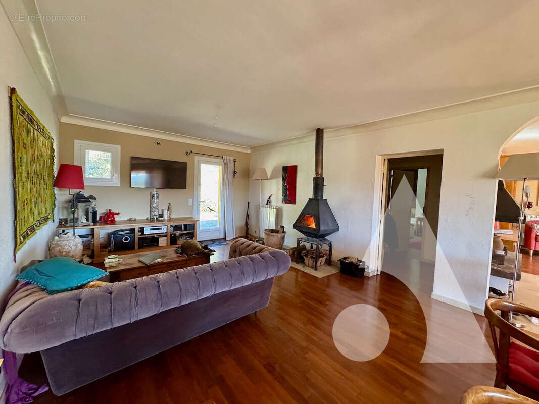 Maison à VILLECROZE