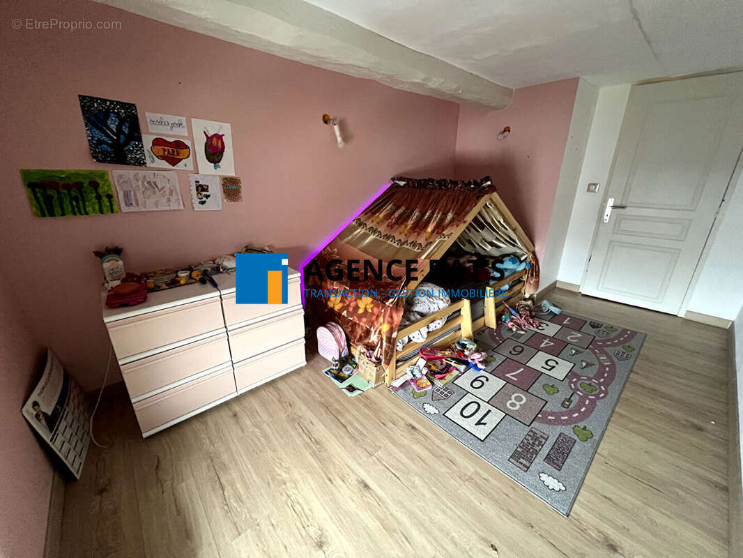 Appartement 120 m² à Saint-Etienne  - photo 6