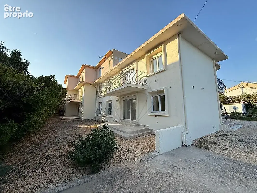 Photo Autres à La Seyne-Sur-Mer au prix de 2 100 000€
