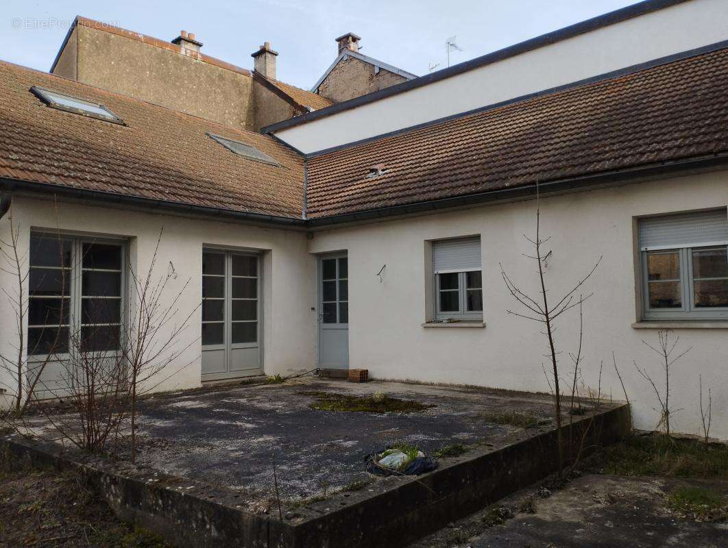 Appartement à LUXEUIL-LES-BAINS