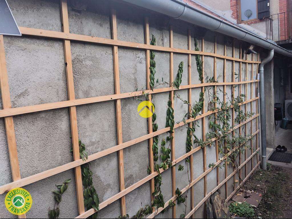 Maison à LE VEURDRE