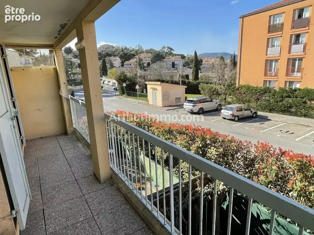 Appartement à COGOLIN