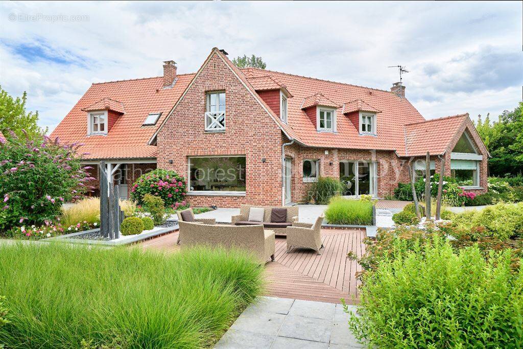 Maison à RADINGHEM-EN-WEPPES