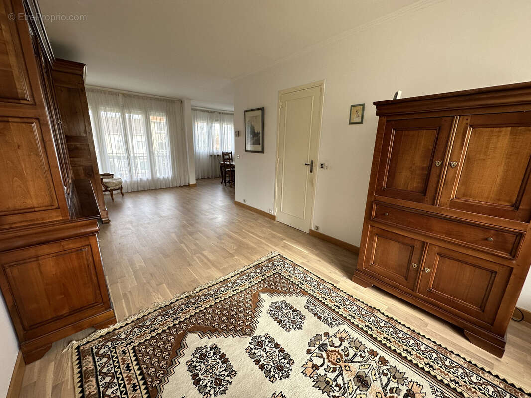 Maison à BURES-SUR-YVETTE