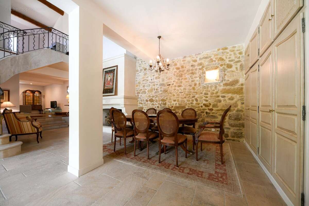 Maison à UZES