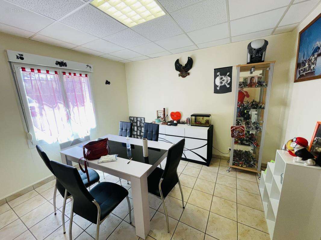 Appartement à CHENOVE