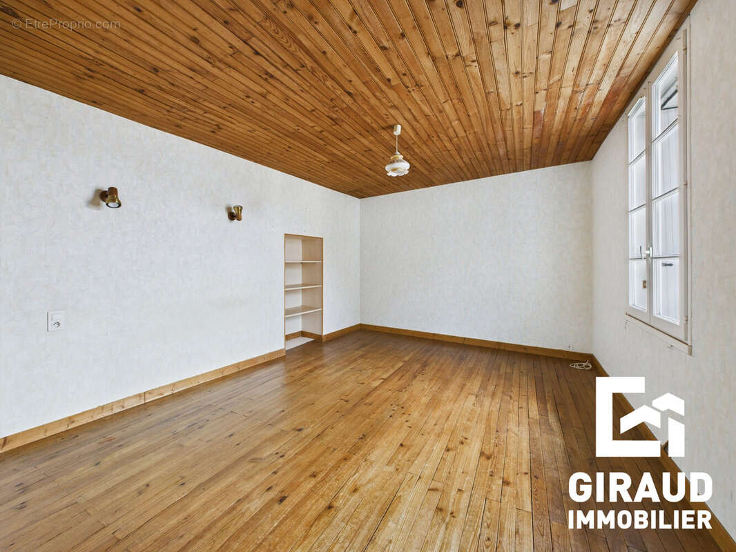 Maison à MOUILLERON-EN-PAREDS