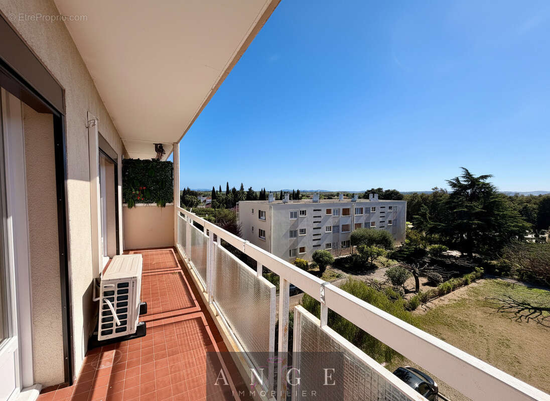 Appartement à HYERES