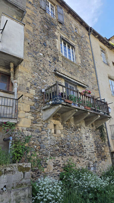 Maison à SAINT-GENIEZ-D'OLT
