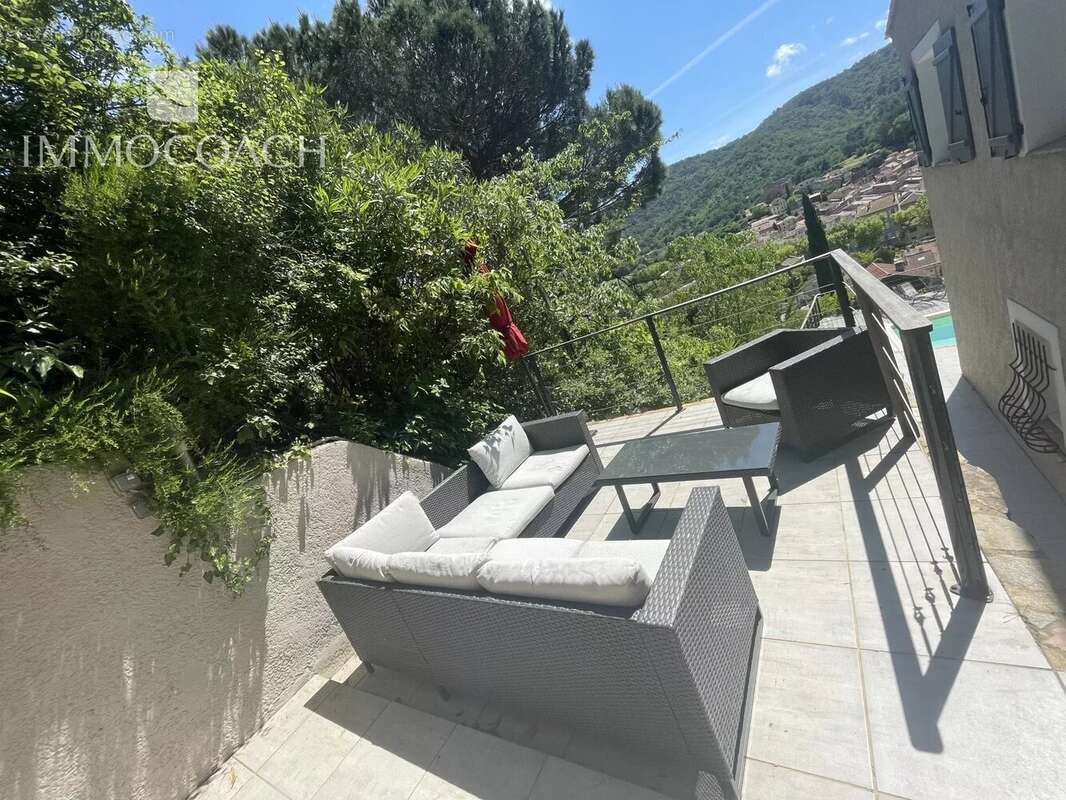 Maison à COLLOBRIERES