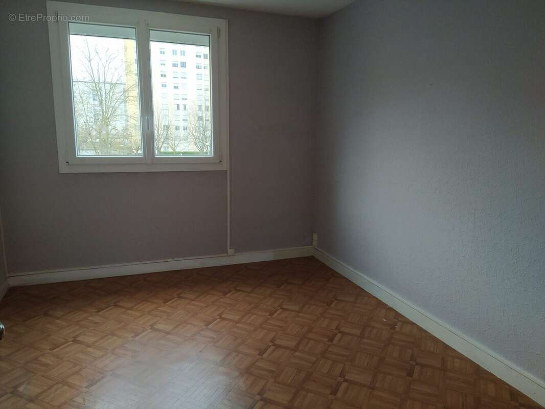 Appartement 71 m² à Chenove  - photo 3