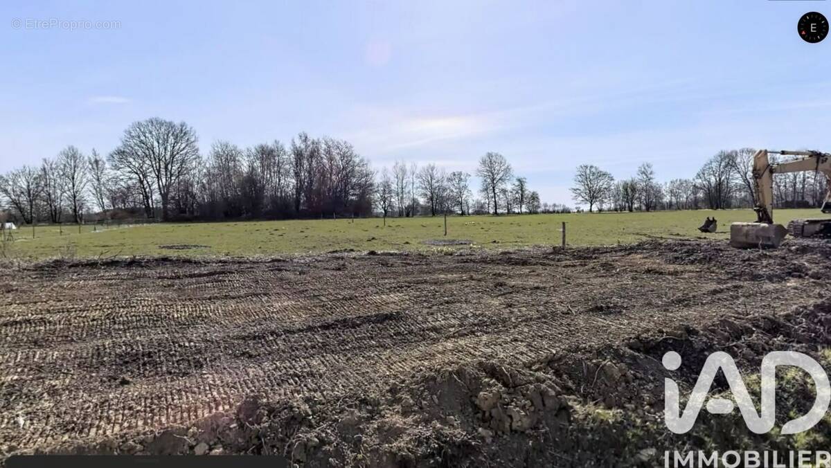 Photo 1 - Terrain à ROCROI