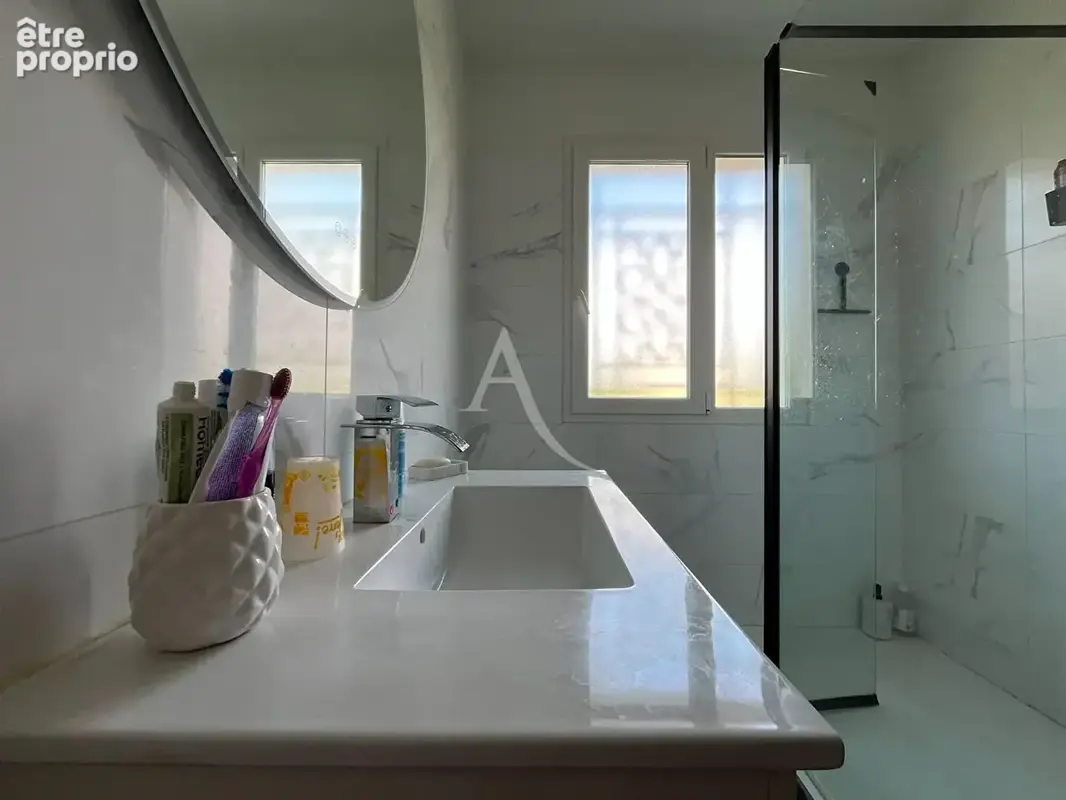 Maison Architecte de 158m2 -T7 - 5 chambres-Garage, Dépendances et Piscine - photo 5